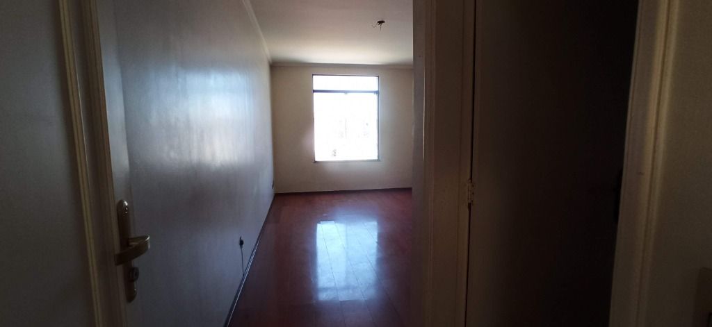 Apartamento para alugar com 3 quartos, 140m² - Foto 10