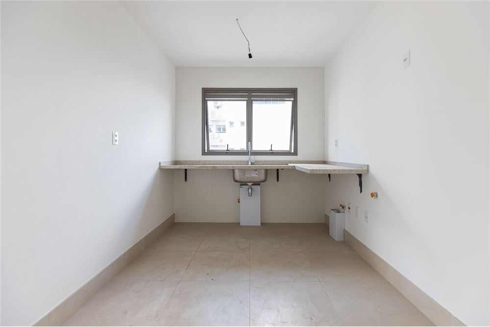 Apartamento à venda com 3 quartos, 157m² - Foto 14