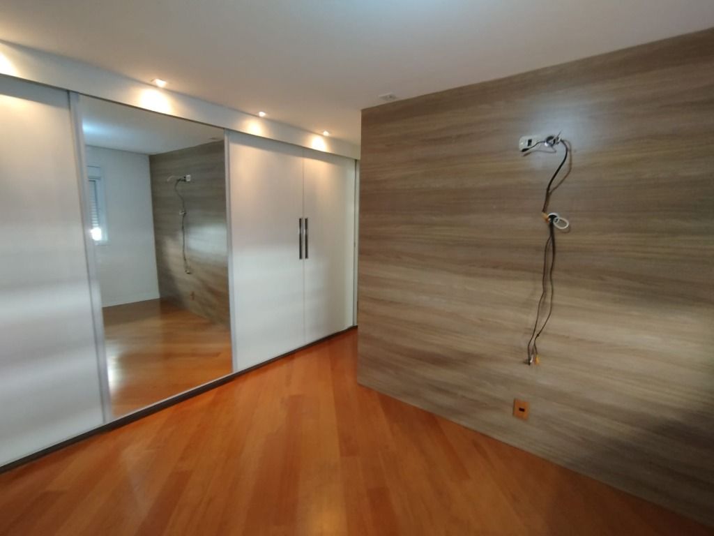 Apartamento à venda com 3 quartos, 155m² - Foto 18