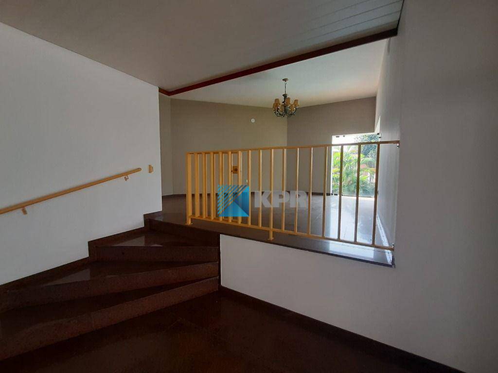 Casa de Condomínio à venda com 3 quartos, 360m² - Foto 40