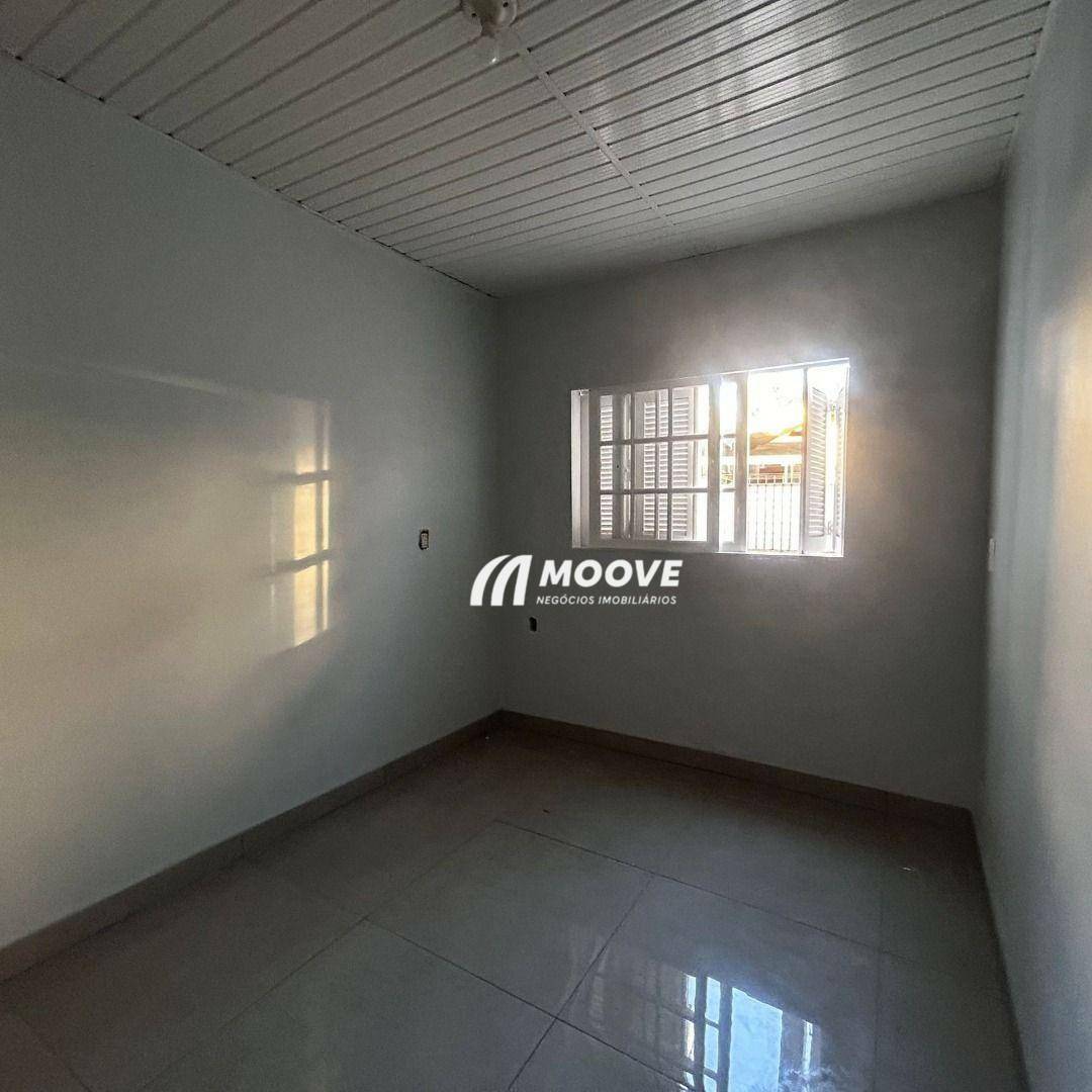 Casa à venda com 3 quartos, 131m² - Foto 3