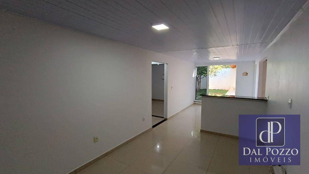 Casa à venda com 2 quartos, 69m² - Foto 7