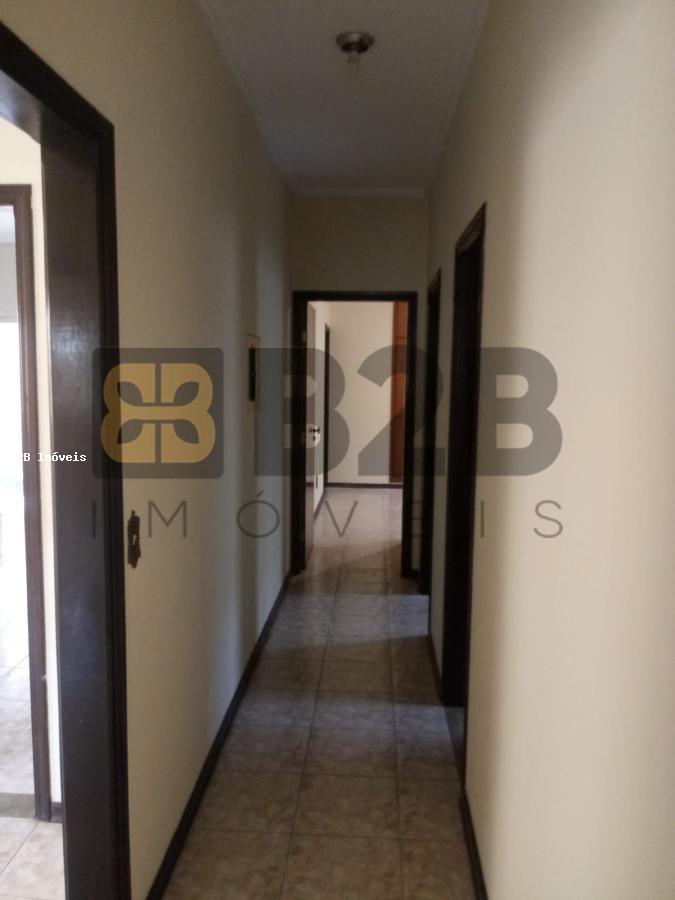 Casa à venda com 3 quartos, 175m² - Foto 8