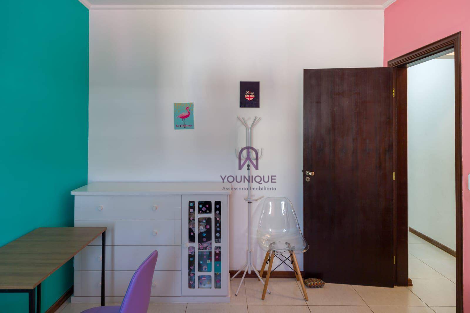 Casa à venda com 3 quartos, 219m² - Foto 11