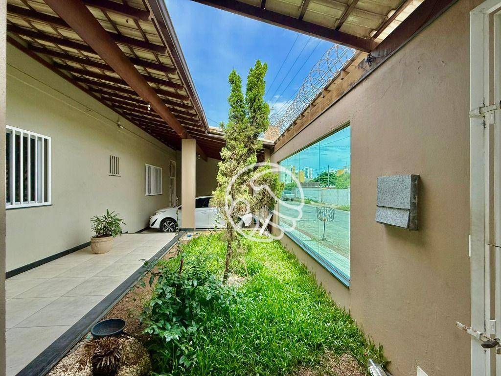 Casa, 4 quartos, 300 m² - Foto 2