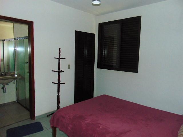 Apartamento à venda com 3 quartos, 130m² - Foto 11