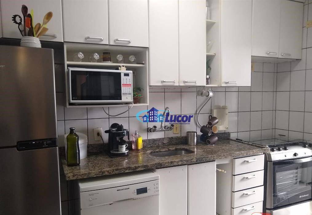 Apartamento à venda com 3 quartos, 107m² - Foto 11