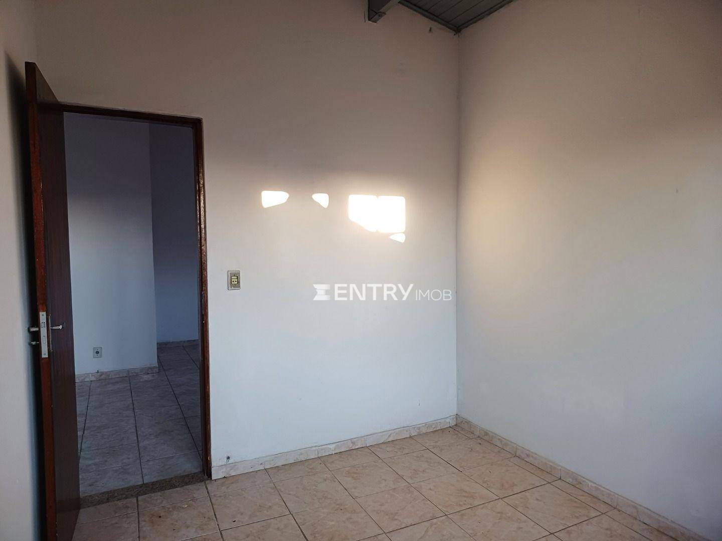 Casa à venda com 3 quartos, 100m² - Foto 28