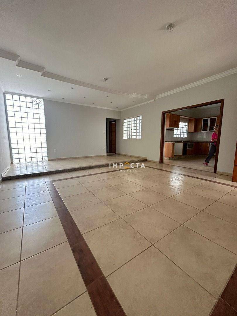 Casa à venda com 3 quartos, 156m² - Foto 3