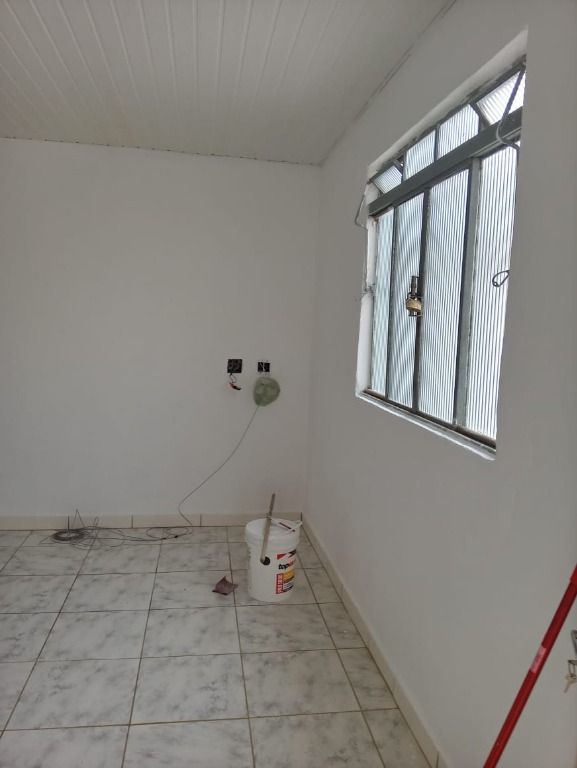 Casa à venda com 5 quartos, 240m² - Foto 20