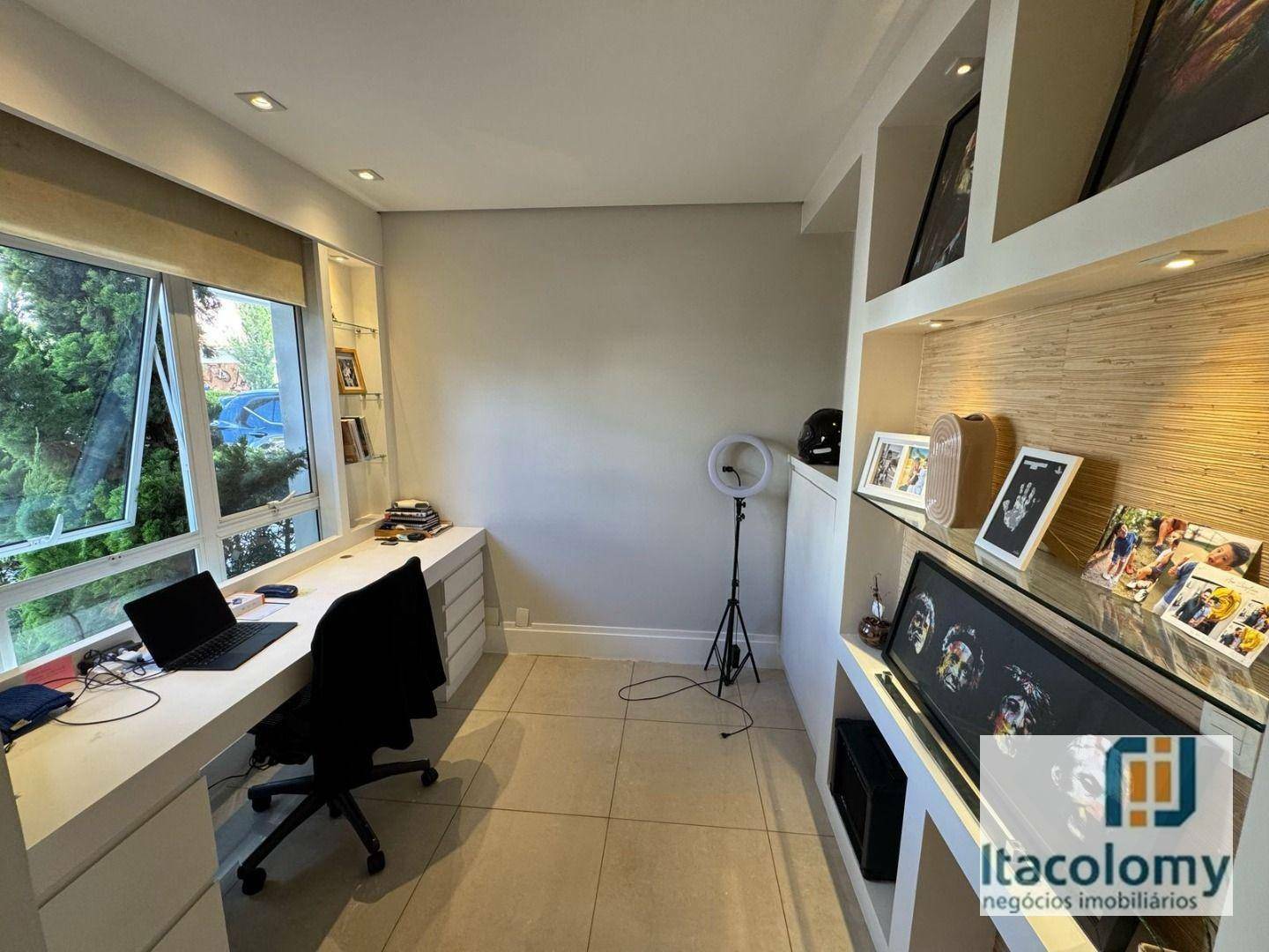 Casa de Condomínio à venda com 3 quartos, 236m² - Foto 6
