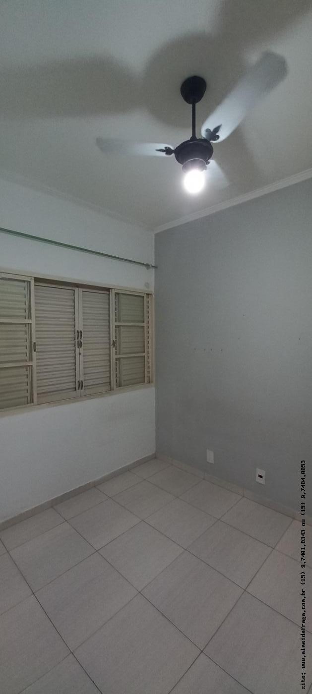 Casa à venda com 3 quartos, 300m² - Foto 32