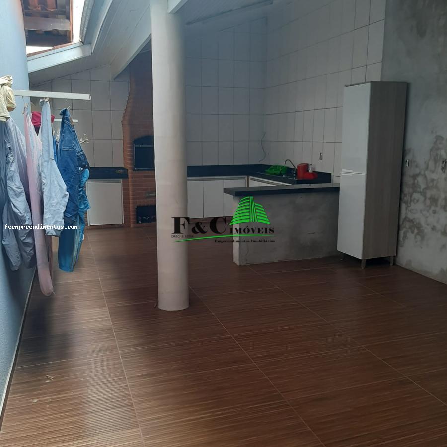 Casa à venda com 3 quartos, 250m² - Foto 17