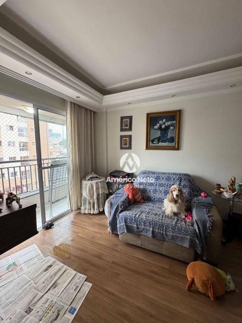 Apartamento à venda com 2 quartos, 65m² - Foto 2