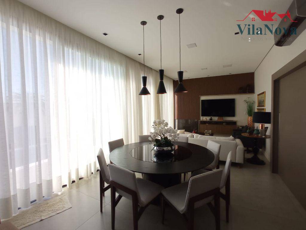 Casa de Condomínio à venda com 4 quartos, 298m² - Foto 4