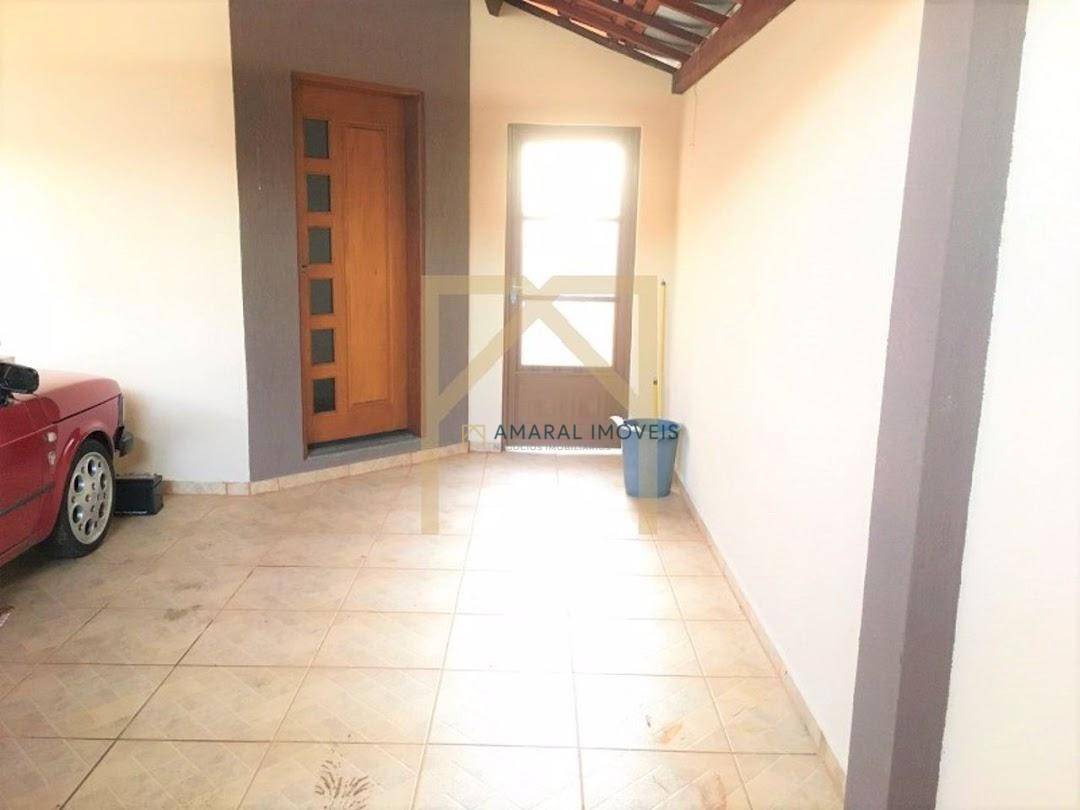 Casa à venda com 3 quartos, 150m² - Foto 4