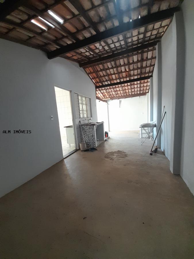 Casa à venda com 3 quartos, 150m² - Foto 4