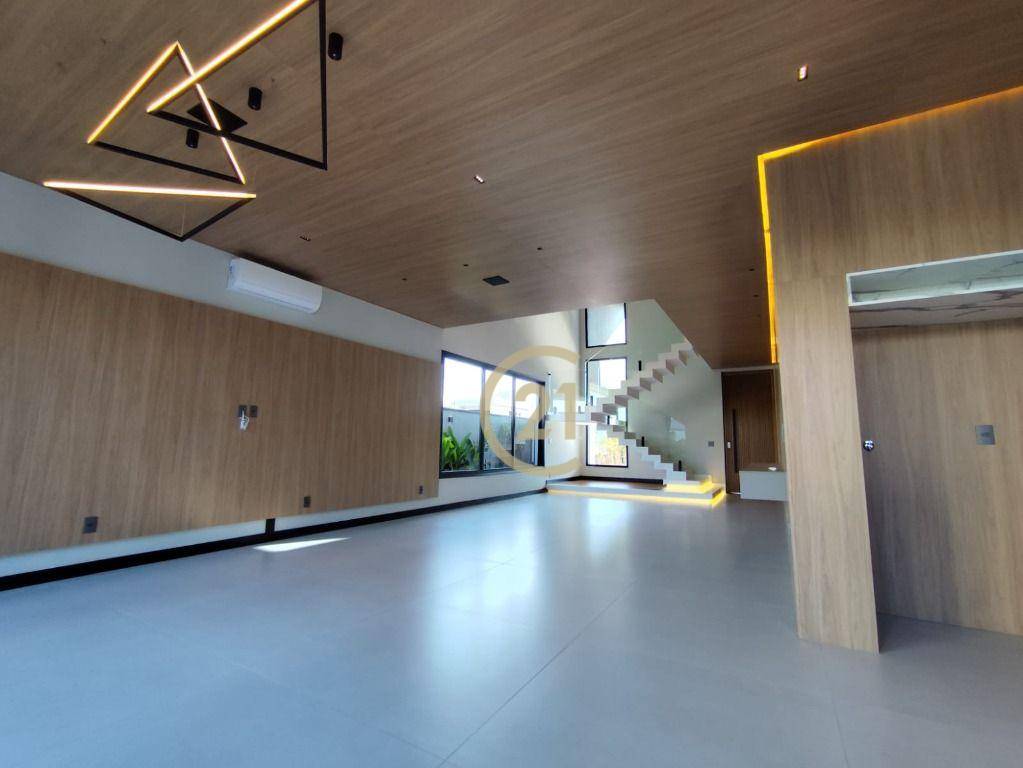Casa de Condomínio à venda com 4 quartos, 300m² - Foto 3