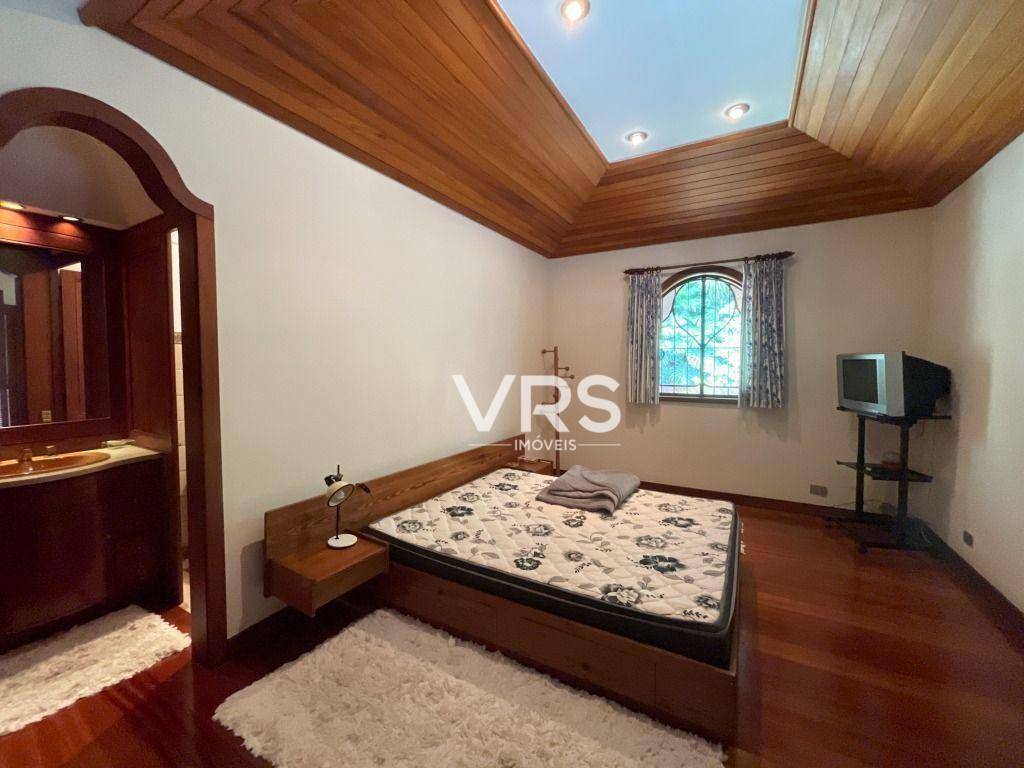 Casa de Condomínio à venda com 4 quartos, 259m² - Foto 31