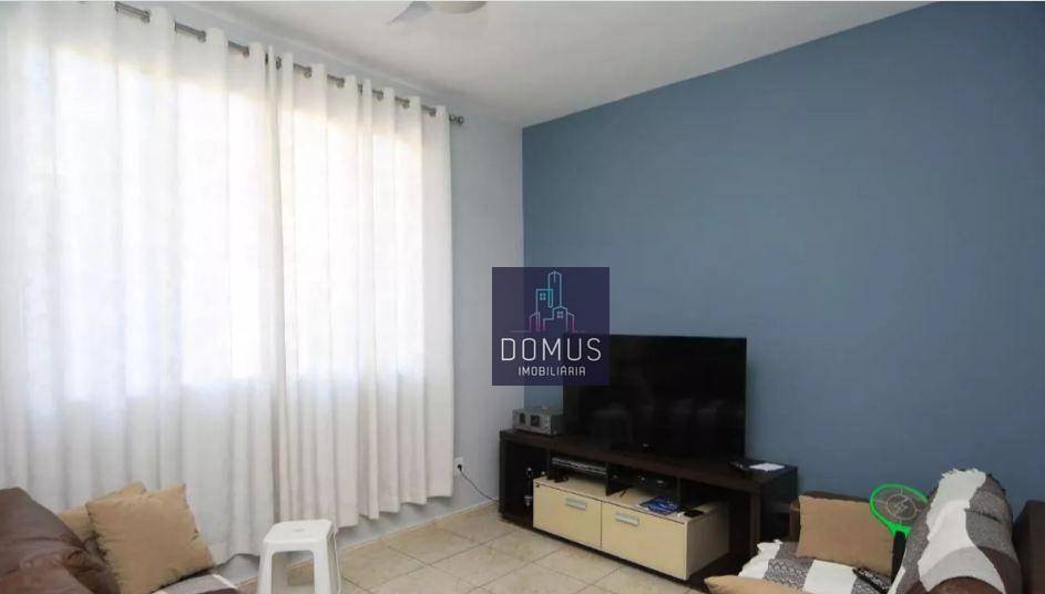 Casa à venda com 4 quartos, 240m² - Foto 2