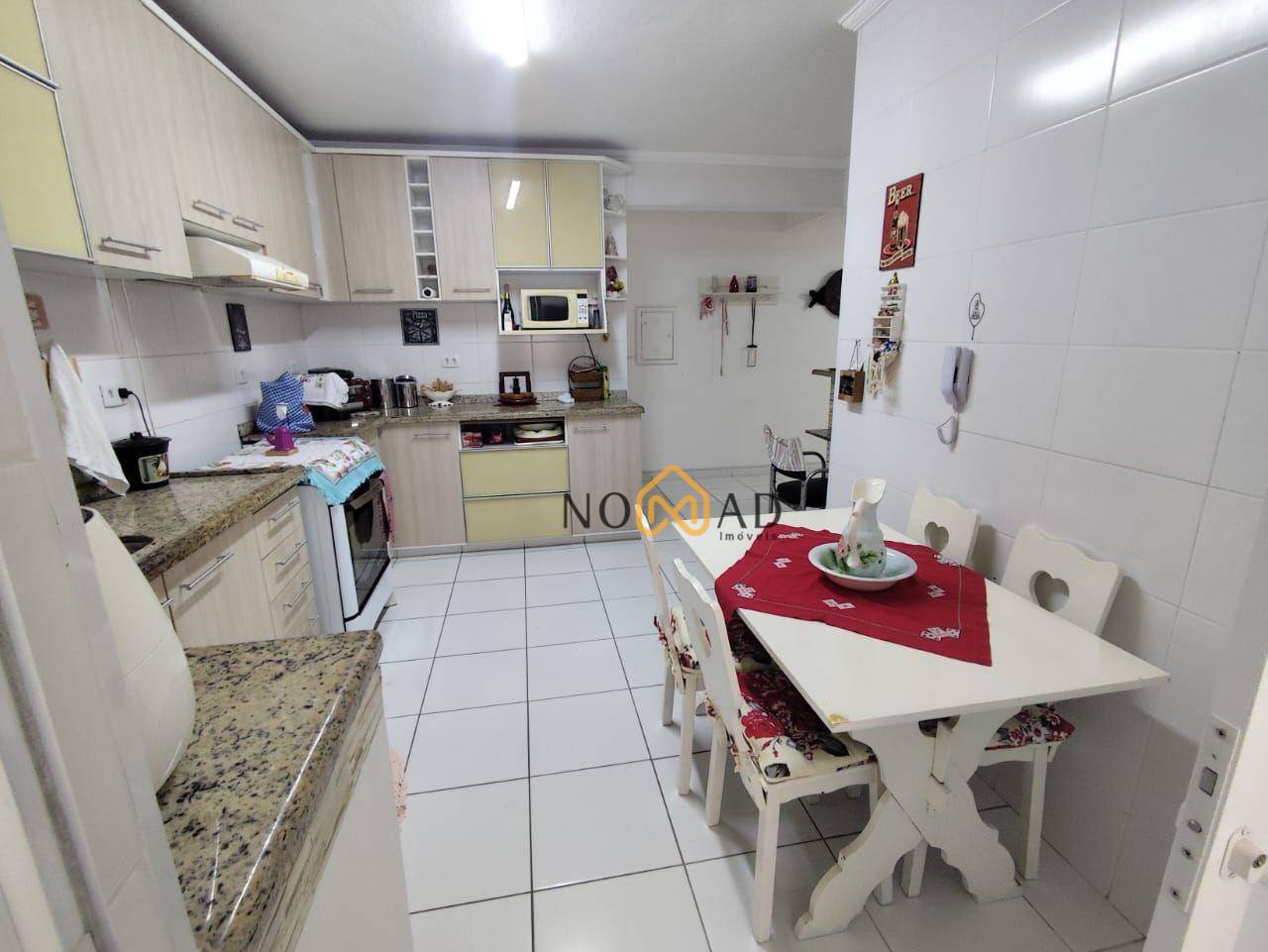 Apartamento à venda com 2 quartos, 62m² - Foto 11