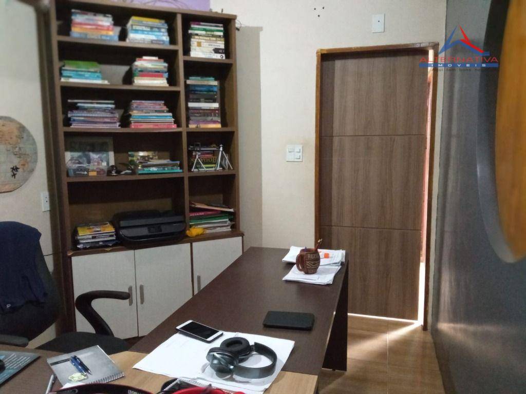 Casa à venda com 4 quartos, 259m² - Foto 14