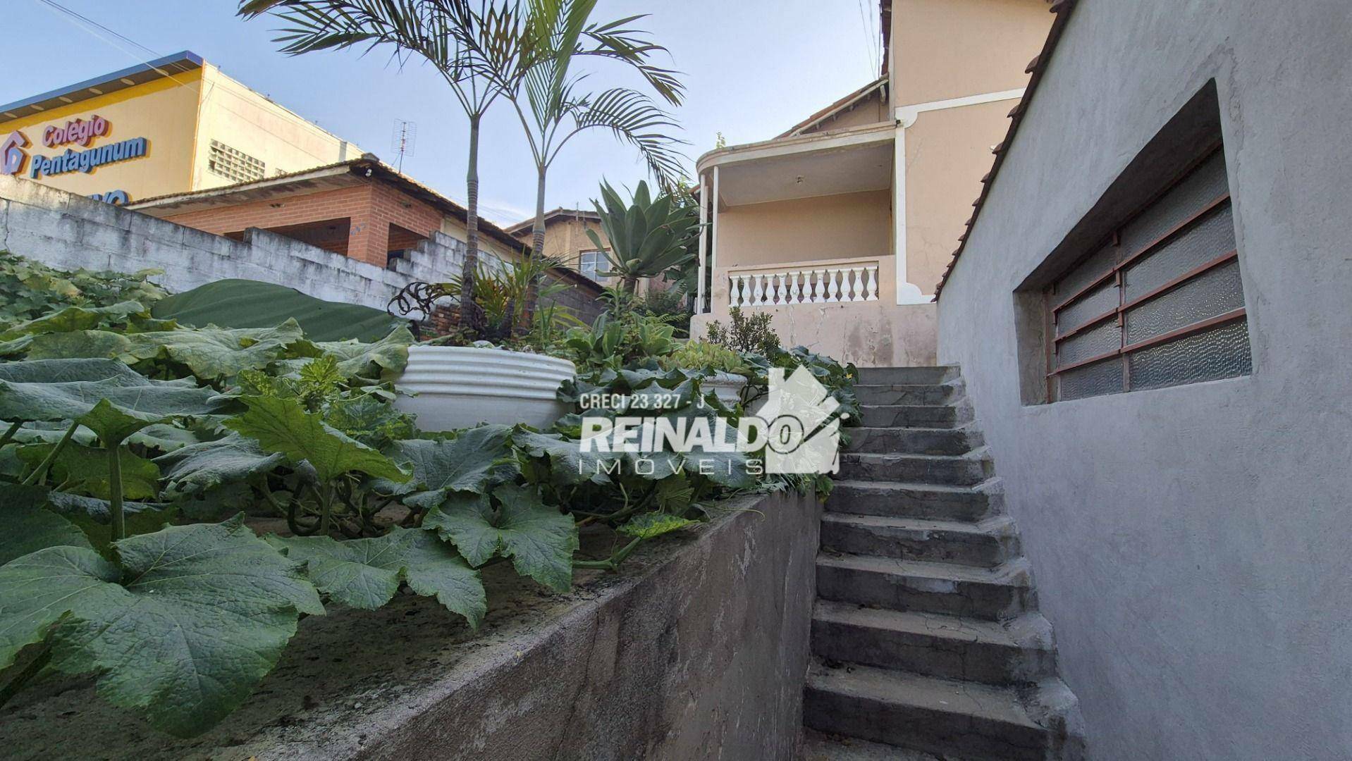 Casa à venda com 3 quartos, 160m² - Foto 2