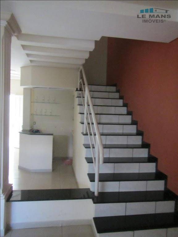 Casa à venda com 3 quartos, 197m² - Foto 6