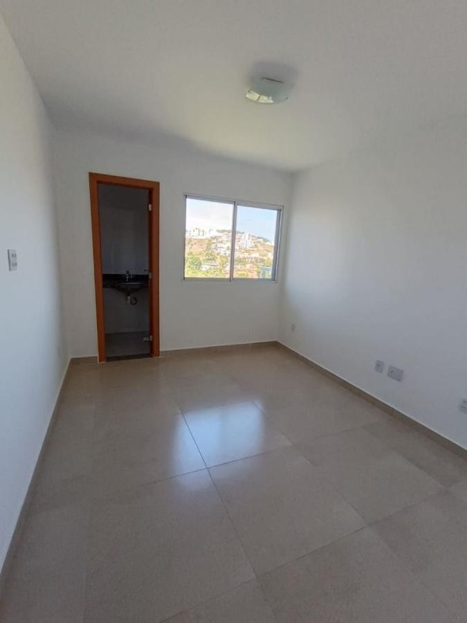 Apartamento à venda com 2 quartos, 67m² - Foto 13