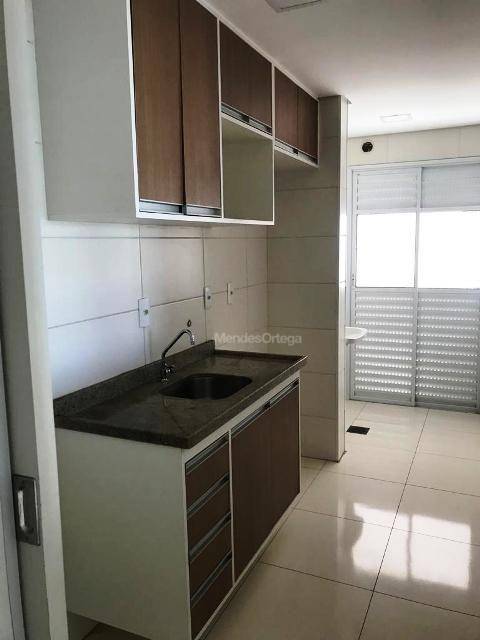 Apartamento para alugar com 2 quartos, 60m² - Foto 8