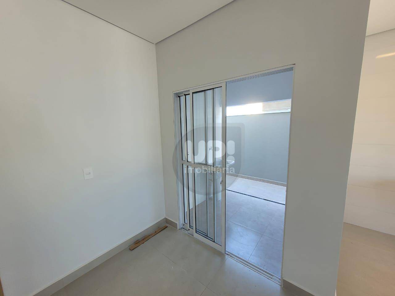 Casa à venda com 3 quartos, 96m² - Foto 4