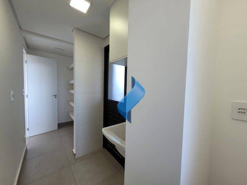 Apartamento para alugar com 3 quartos, 125m² - Foto 31