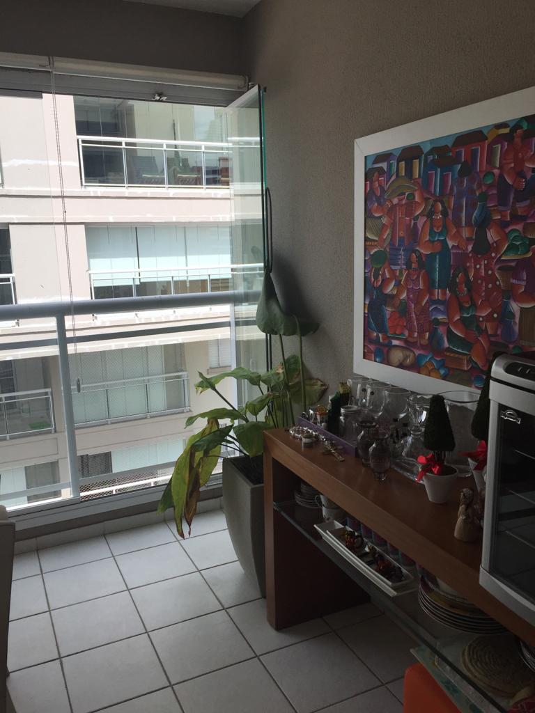 Apartamento à venda com 2 quartos, 70m² - Foto 3