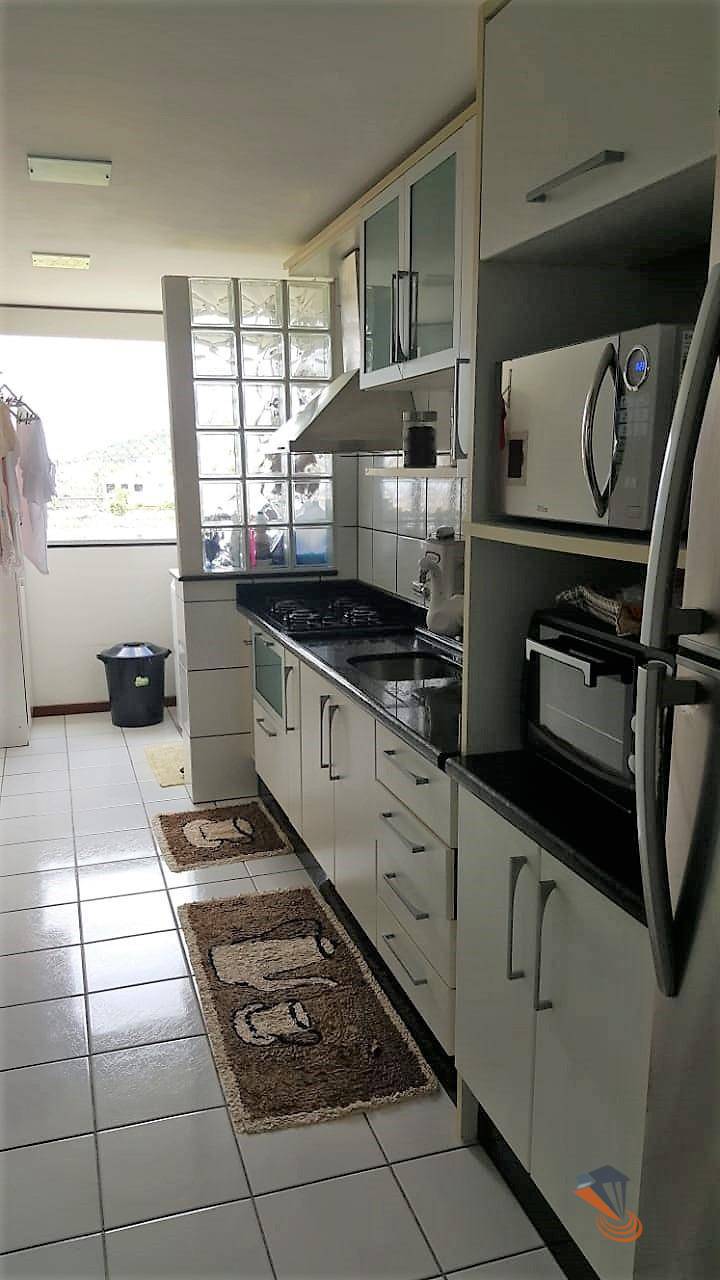 Apartamento à venda com 2 quartos, 74m² - Foto 1