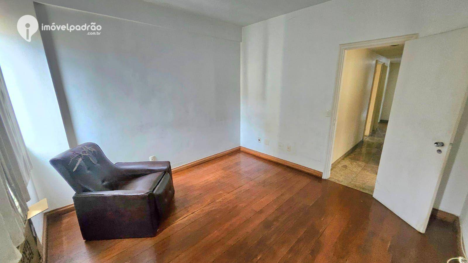 Apartamento à venda e aluguel com 3 quartos, 220m² - Foto 2