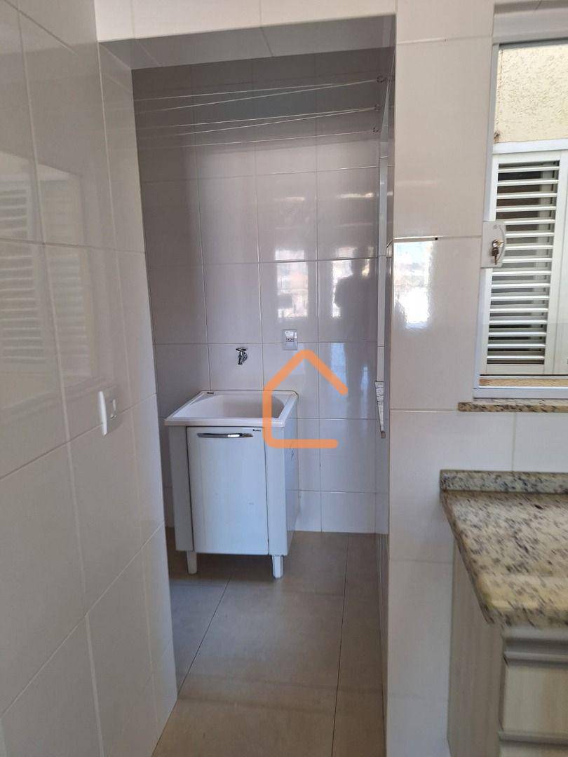 Apartamento à venda com 3 quartos, 110m² - Foto 2