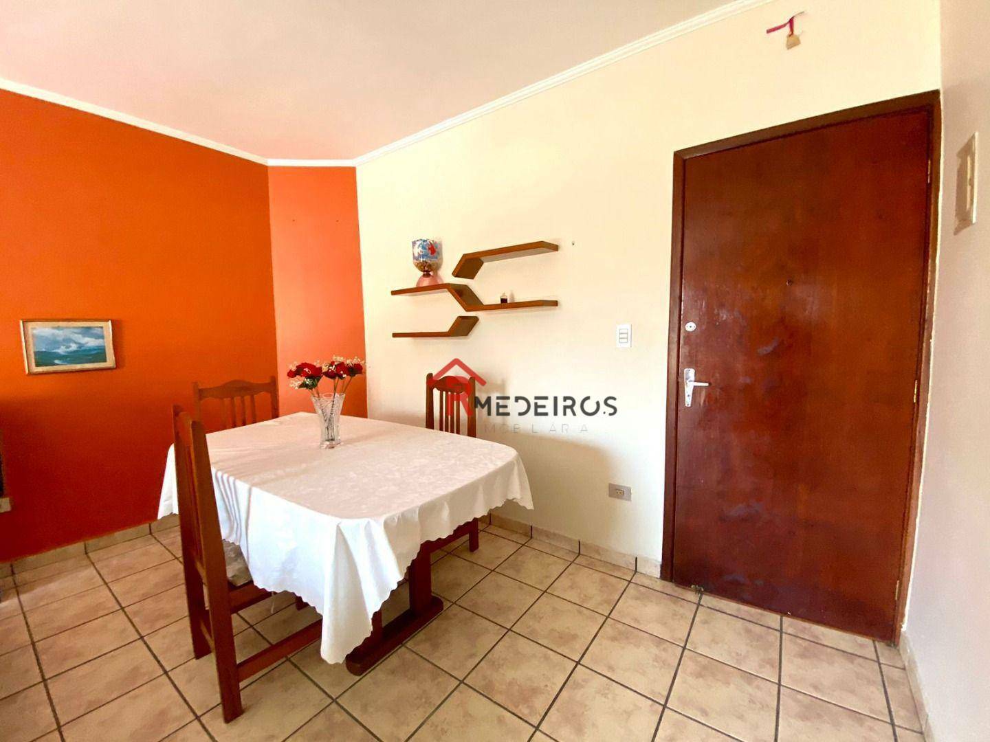 Apartamento à venda com 2 quartos, 70m² - Foto 2