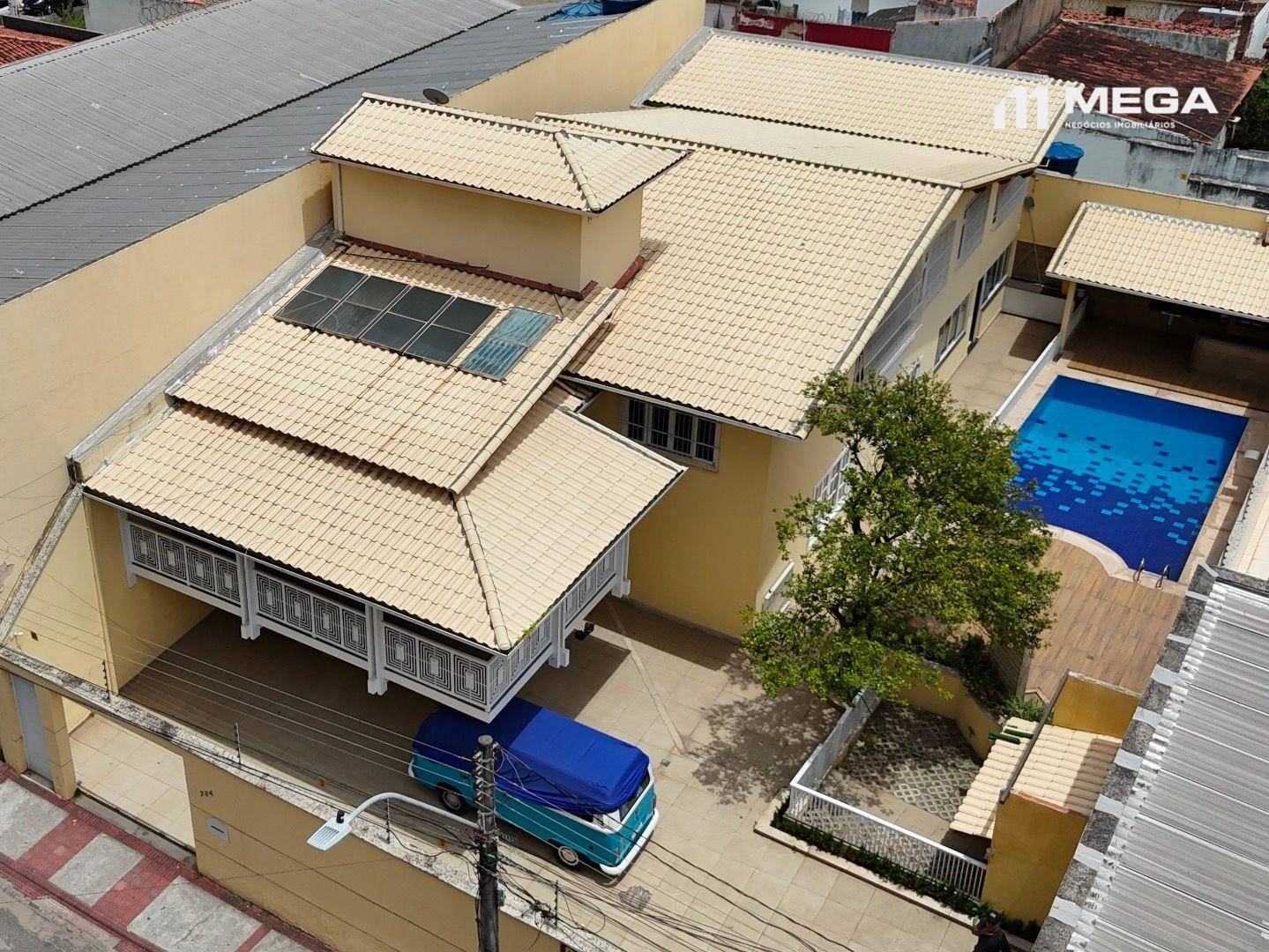 Casa, 4 quartos, 595 m² - Foto 1