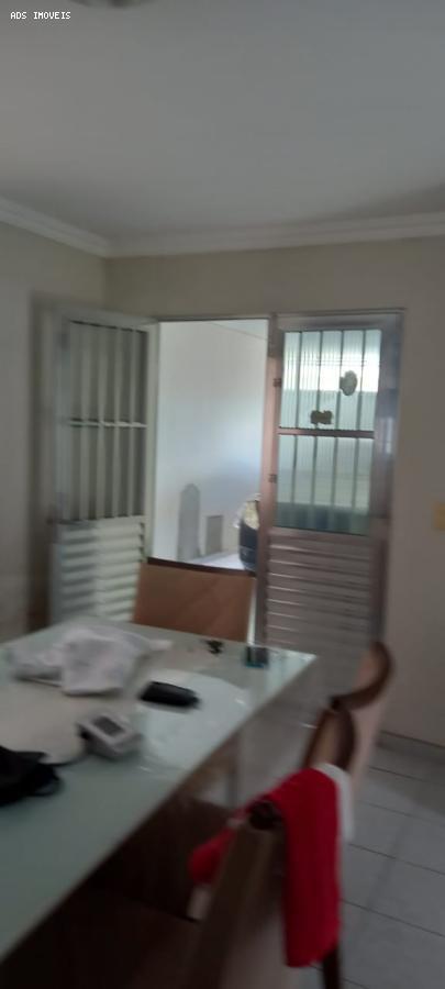 Casa à venda com 3 quartos, 180m² - Foto 8