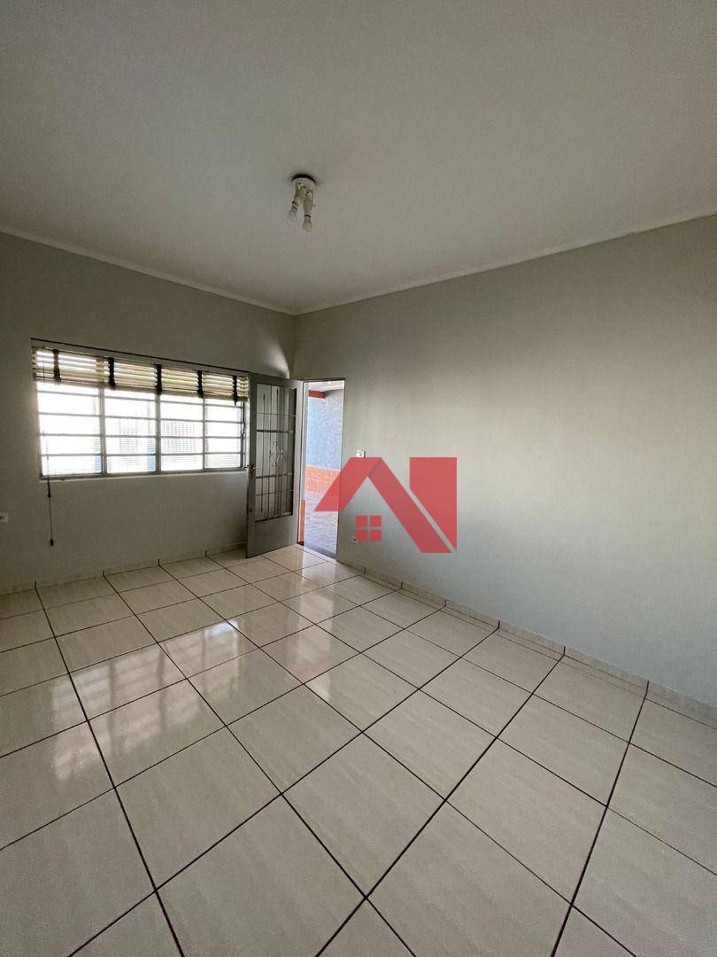 Casa à venda com 3 quartos, 138m² - Foto 4