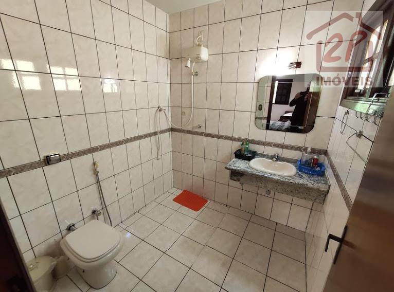 Sobrado à venda com 4 quartos, 384m² - Foto 13