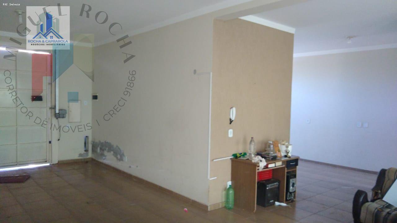 Prédio Inteiro à venda com 1 quarto, 135m² - Foto 12