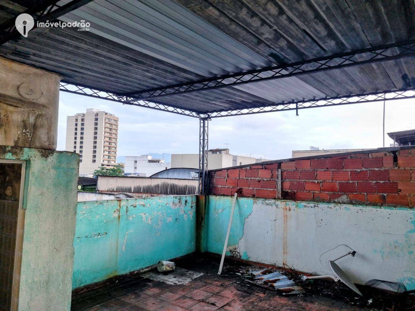 Casa à venda e aluguel com 3 quartos, 280m² - Foto 11