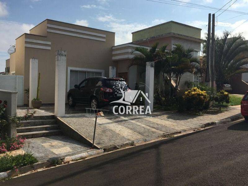 Casa à venda com 3 quartos, 300m² - Foto 1