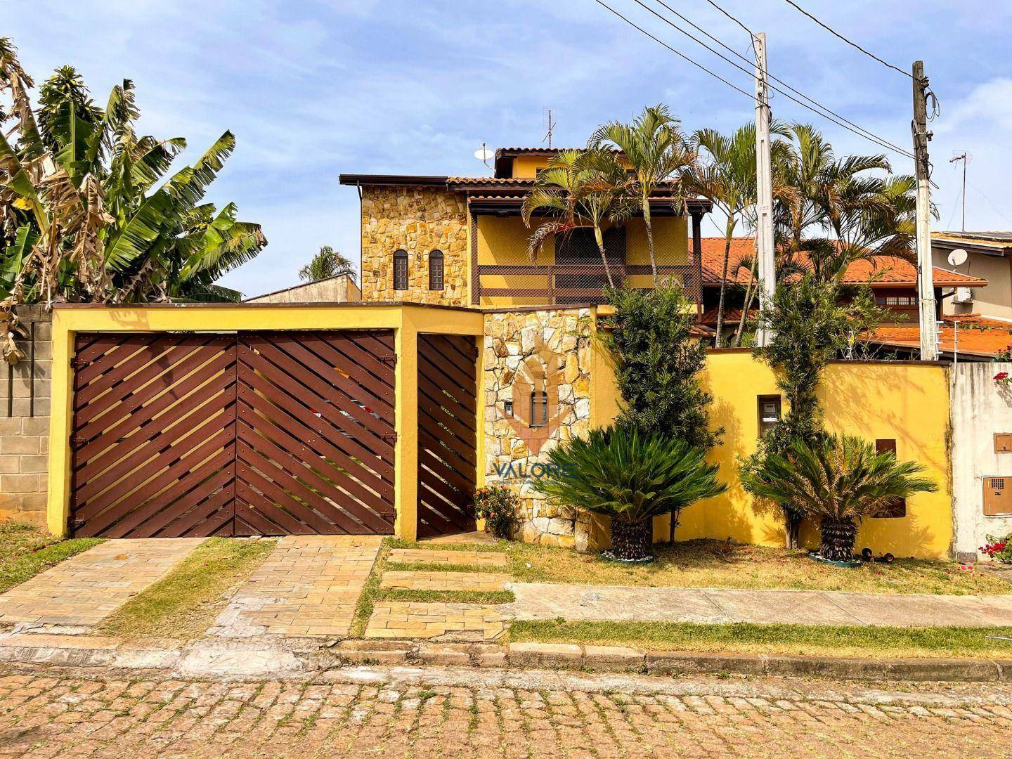 Casa à venda com 3 quartos, 266m² - Foto 2