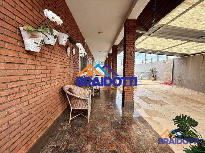 Casa à venda com 3 quartos, 208m² - Foto 24