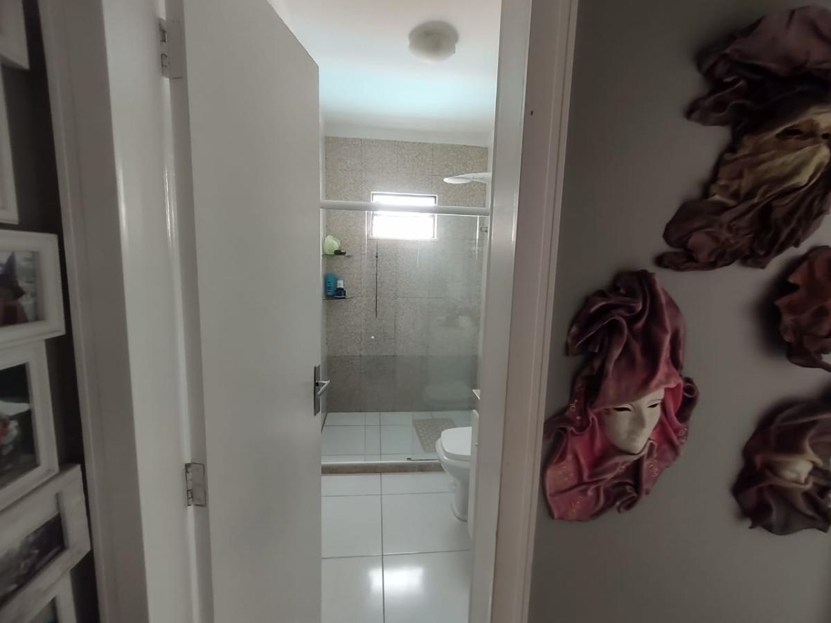 Casa à venda com 3 quartos, 250m² - Foto 17