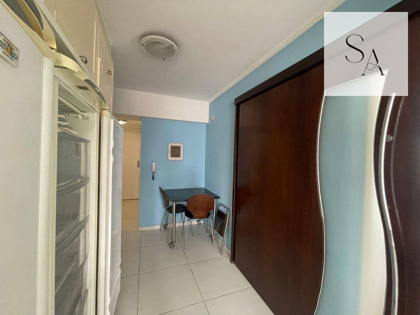 Apartamento para alugar com 3 quartos, 180m² - Foto 15