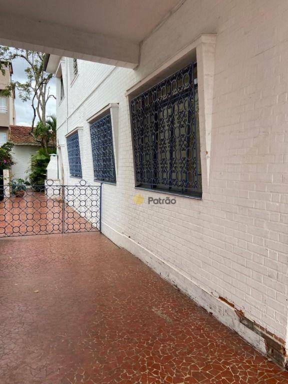 Sobrado à venda e aluguel com 4 quartos, 300m² - Foto 45