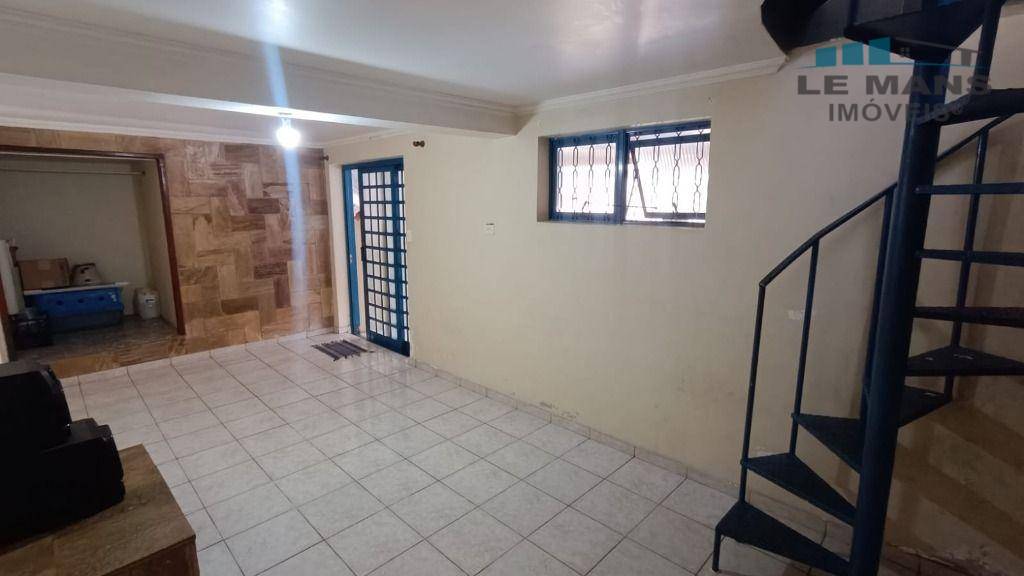 Casa à venda com 3 quartos, 247m² - Foto 19